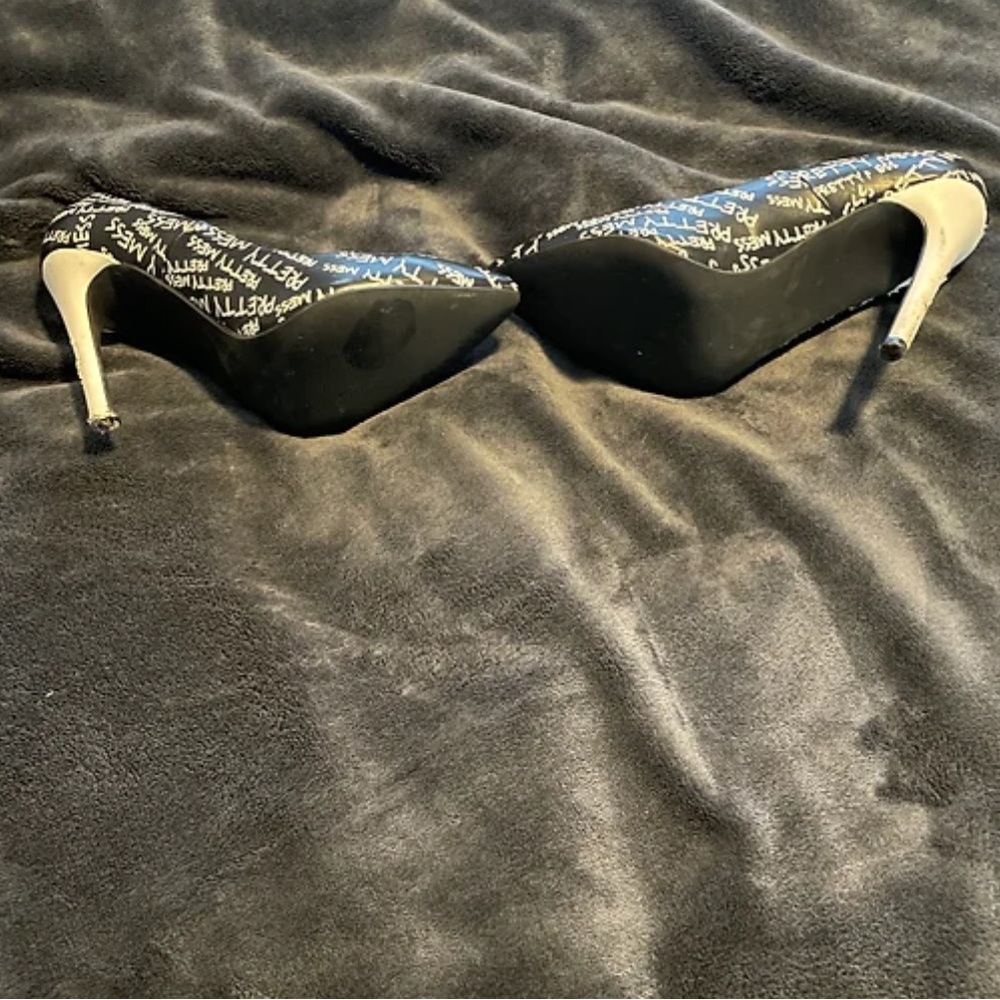 High Heels - Picture 3 of 3